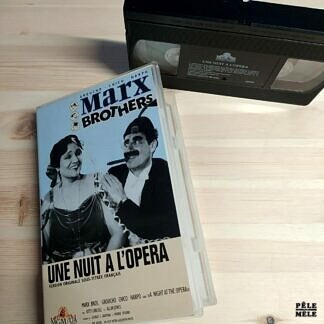 VHS : Marx Brothers "Une Nuit à l'Opéra"